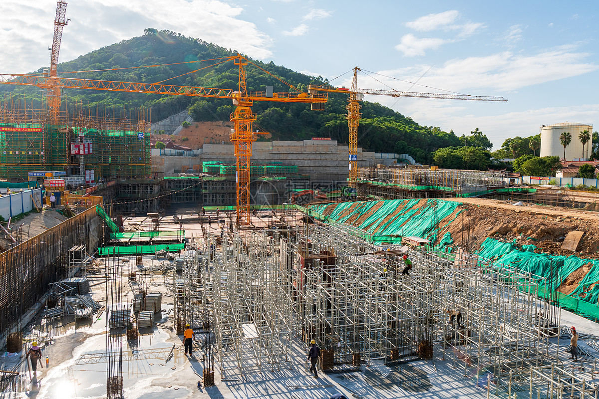 What construction advantages does the new formwork reinforce